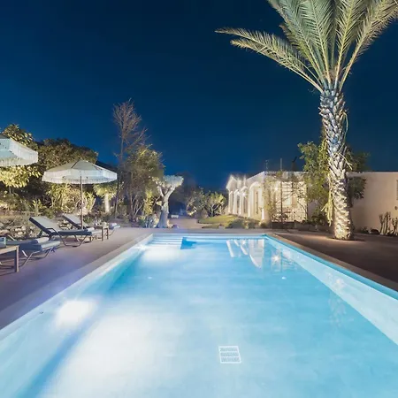 Vila Mythea By 